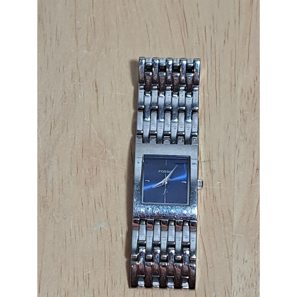 Fossil F2 ES-9456 Womens Watch Blue Dial Stainless Steel New Battery 6 7/8"